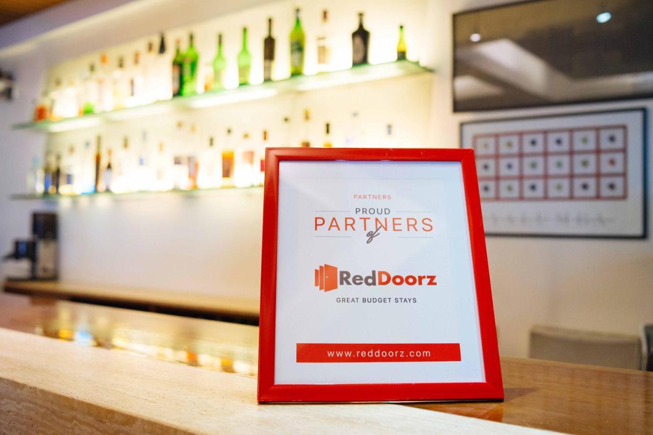 Reddoorz Plus Near Naia Expressway Pasay Exterior photo