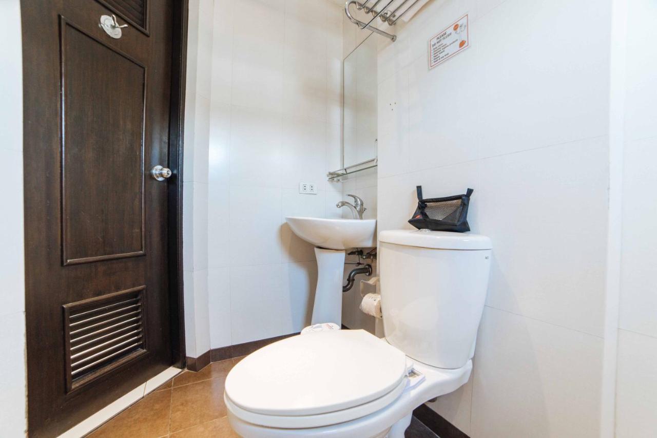 Reddoorz Plus Near Naia Expressway Pasay Exterior photo