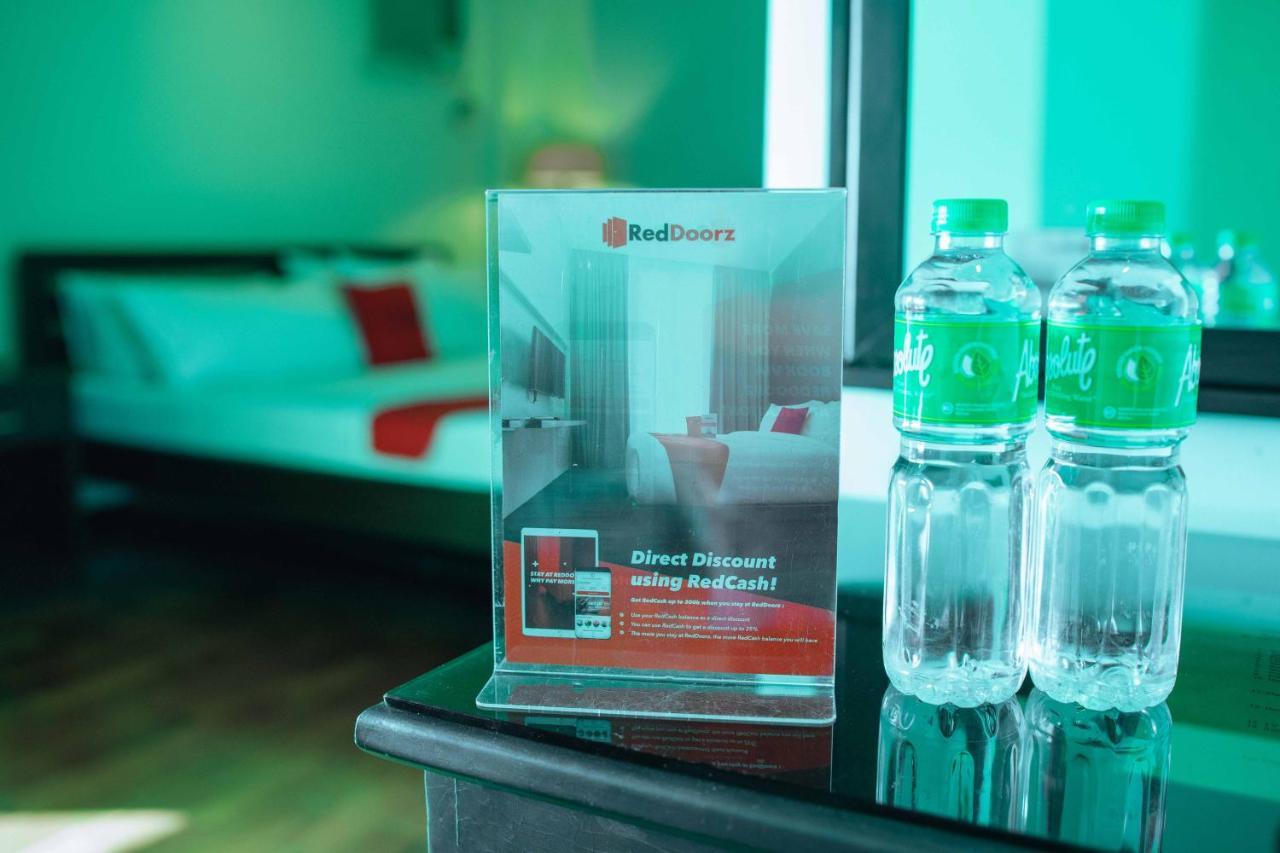 Reddoorz Plus Near Naia Expressway Pasay Exterior photo